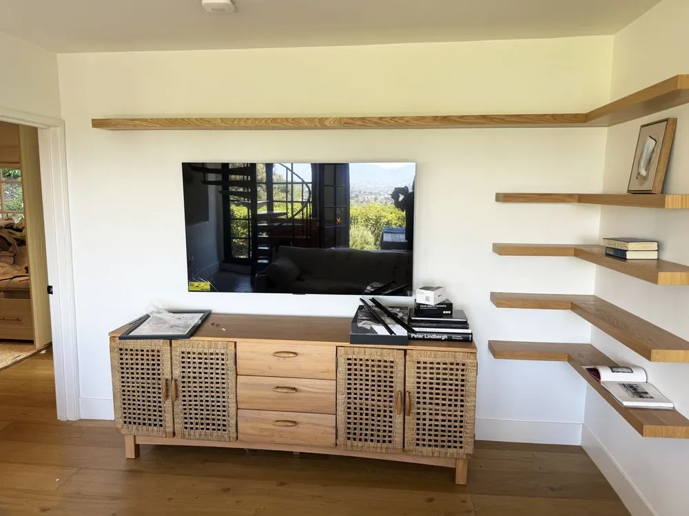 Professional TV mounting in Los Angeles with secure wall installation