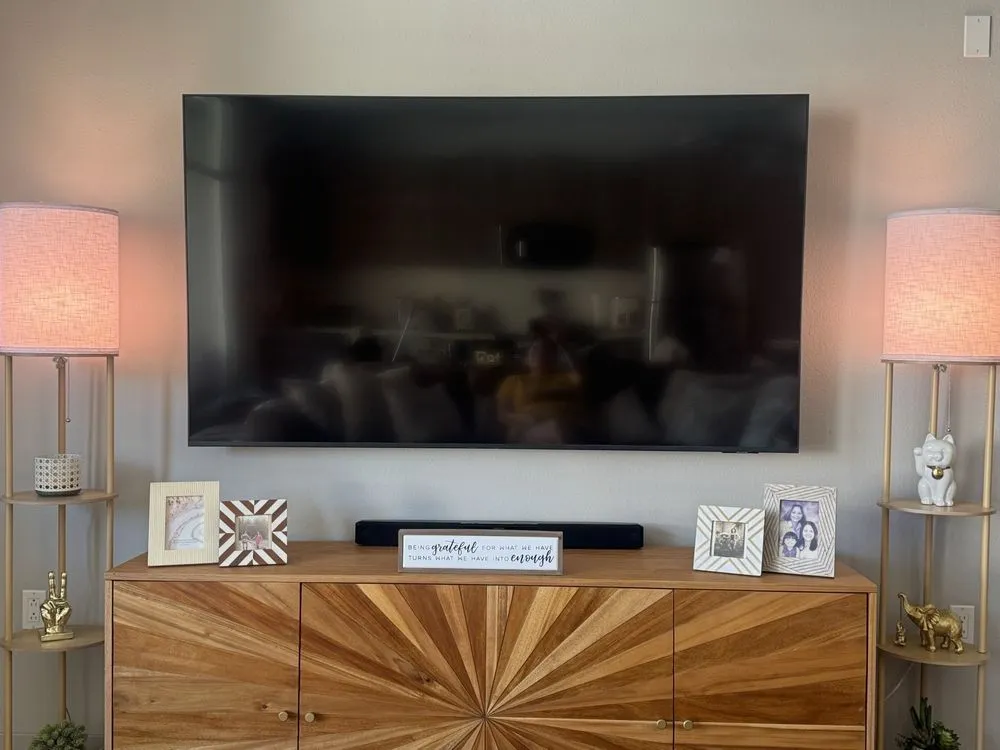 TV Mounting in Beverly Glen